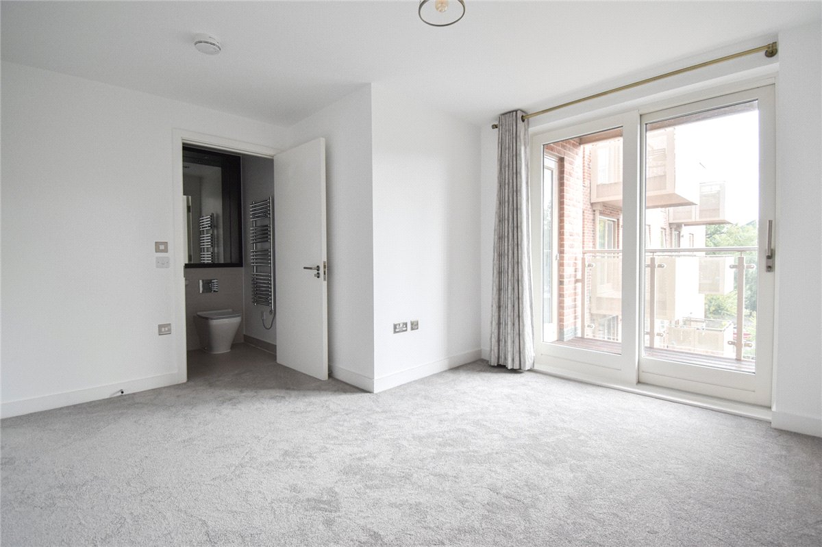3 bedroom Flat, Scholars Court, Harrison Drive, CB2 - Let Agreed, Image 12