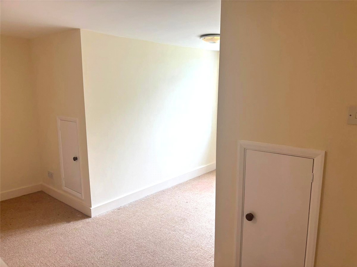 3 bedroom House, Halls Place, Rigshill Road, ME13 - , Image 7