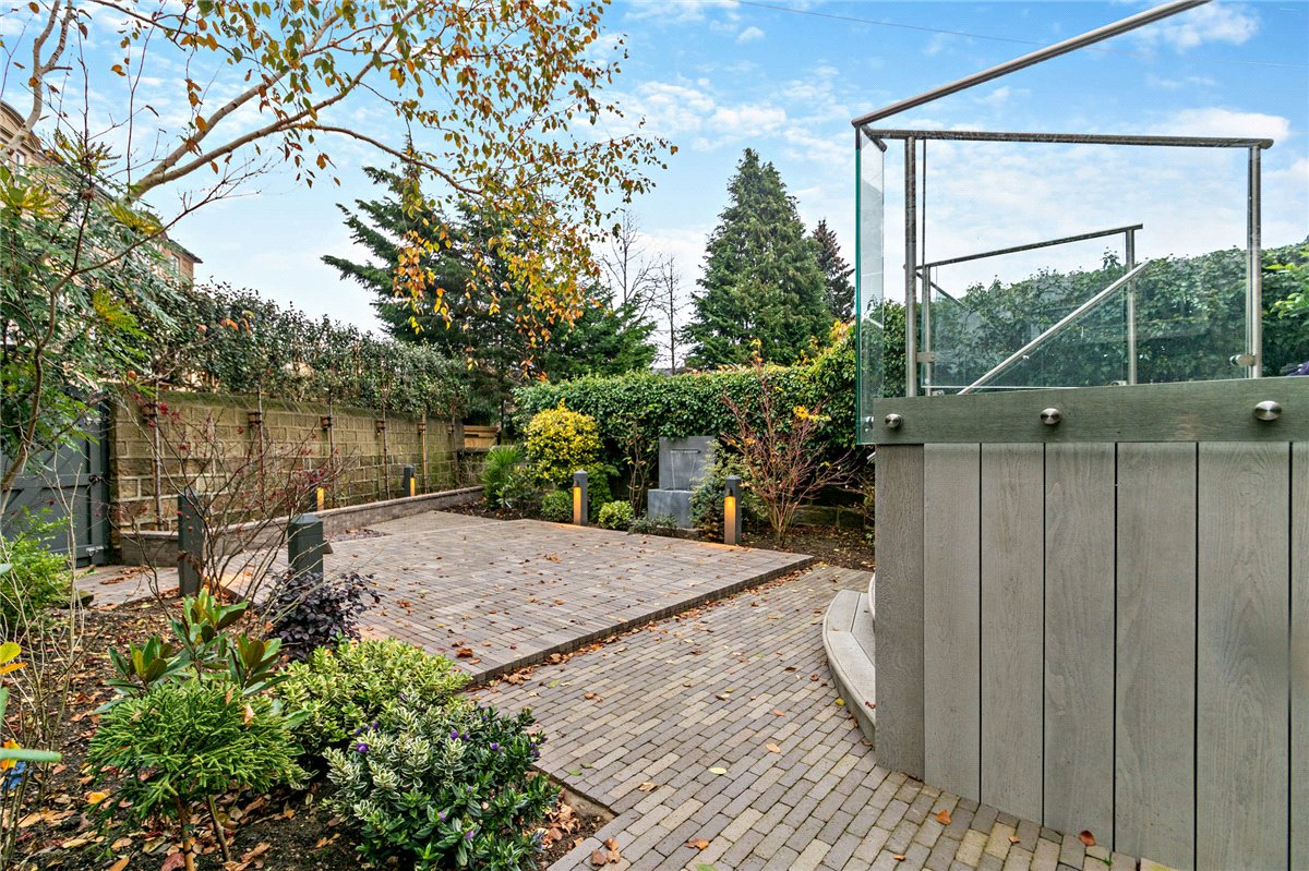 5 bedroom House, Queen Parade, Harrogate, HG1 - Sold, Image 2