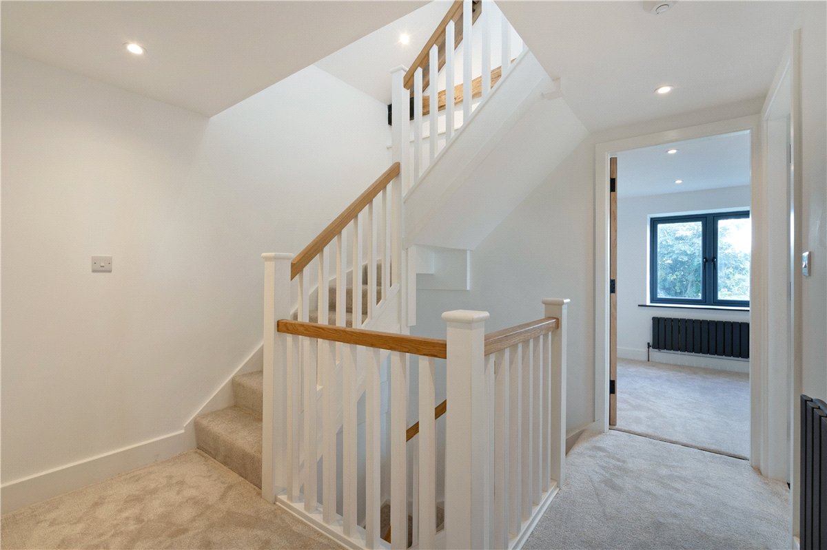 4 bedroom Cottage, Camela Lane, Camblesforth, YO8 - Available, Image 6
