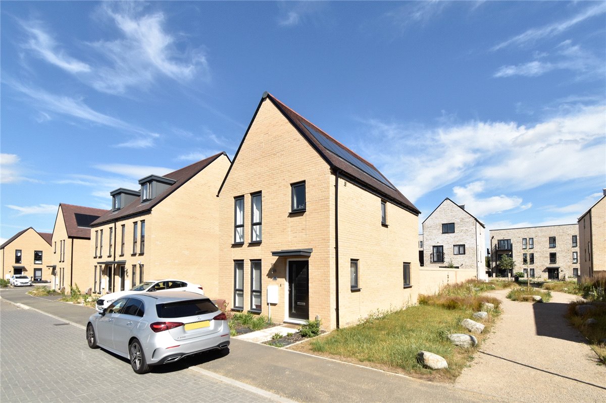 3 bedroom House, McLaren Street, West Cambourne, CB23 - 
