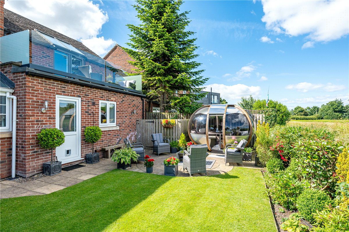 5 bedroom House, Thornbeck, Dunnington, YO19 - Sold, Image 2