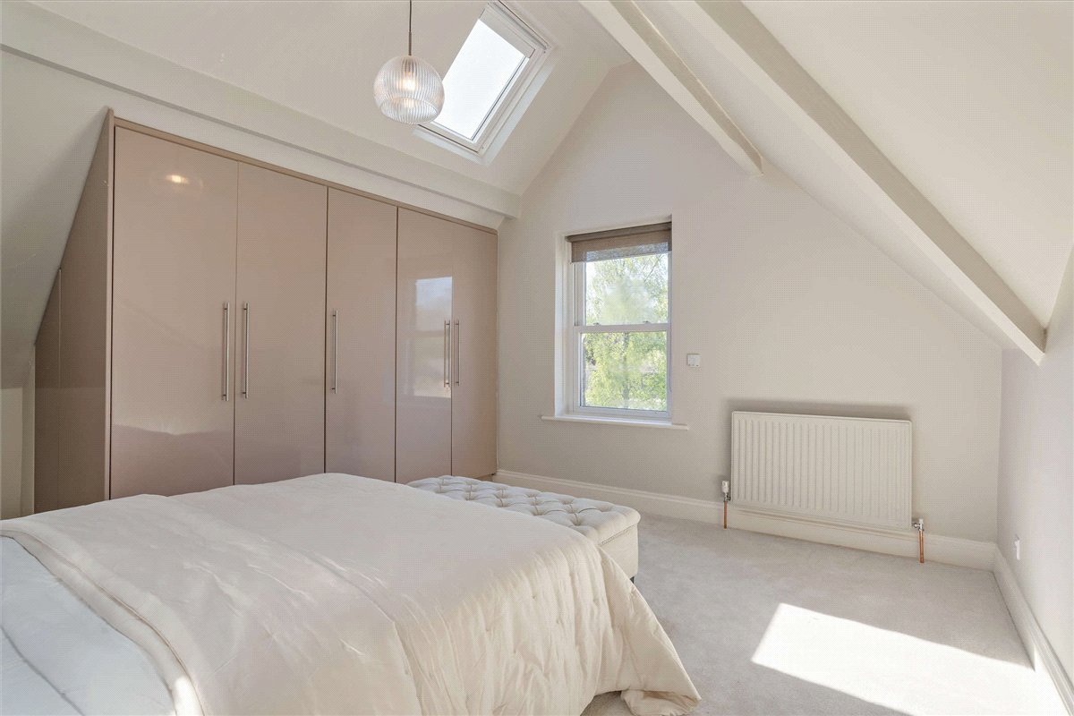 3 bedroom Flat, The Oval, Harrogate, HG2 - Available, Image 13