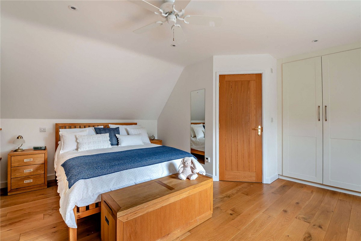 2 bedroom House, Lambourn Road, Speen, RG20 - Available, Image 13