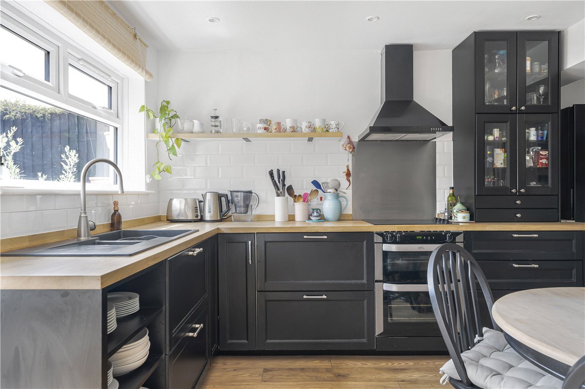 4 bedroom House, Keens Close, Enstone, OX7 - Sold STC, Image 9