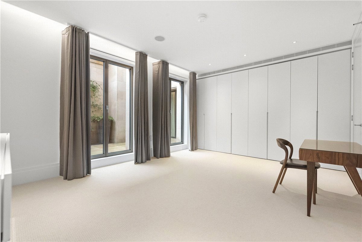 4 bedroom Flat, Chelsea Manor Street, Chelsea, SW3 - Available, Image 16