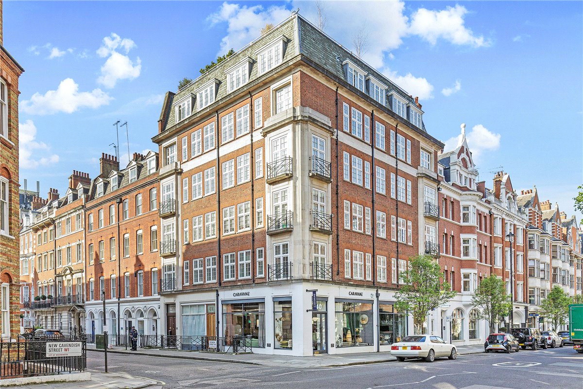2 bedroom Maisonette, Welbeck Street, Marylebone, W1G - Available, Image 2
