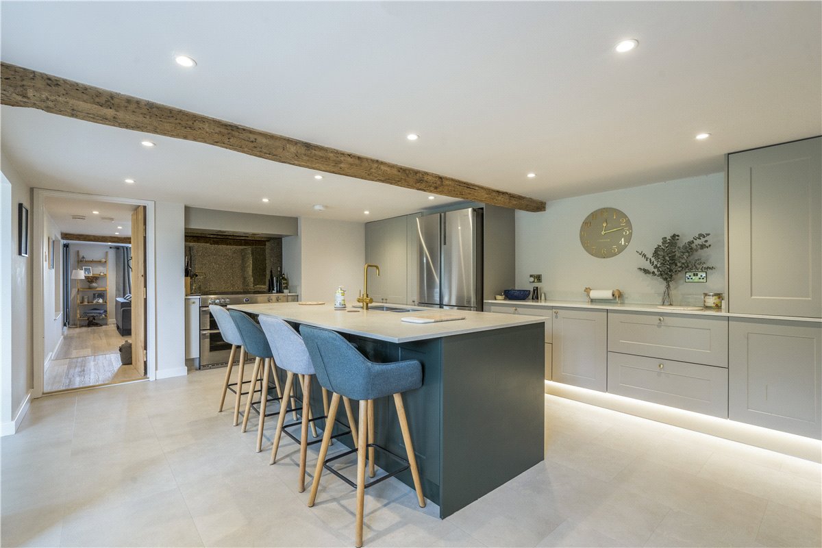 4 bedroom House, West Kennett, Marlborough, SN8 - Sold STC, Image 8