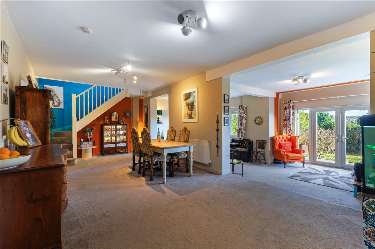 4 bedroom House, Pipers Piece, Herd Street, SN8 - Available