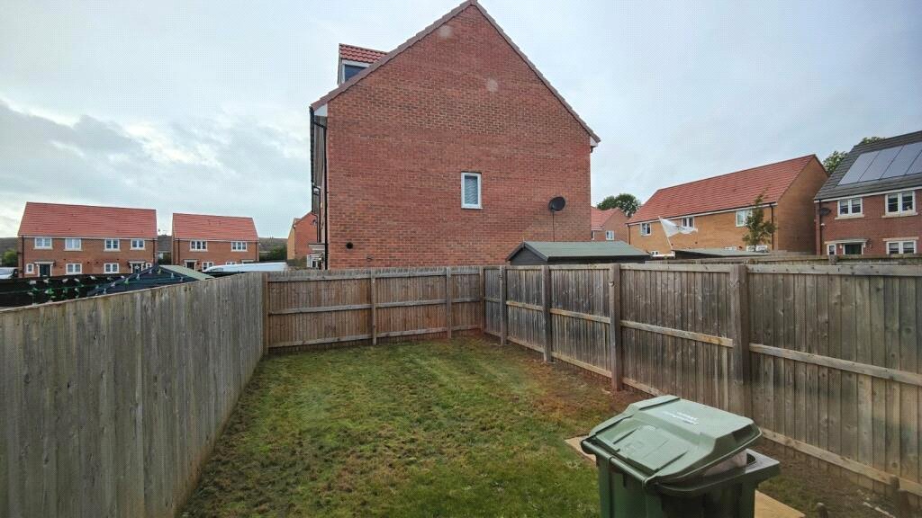 2 bedroom House, Manor Park Drive, Pontefract, WF8 - , Image 11