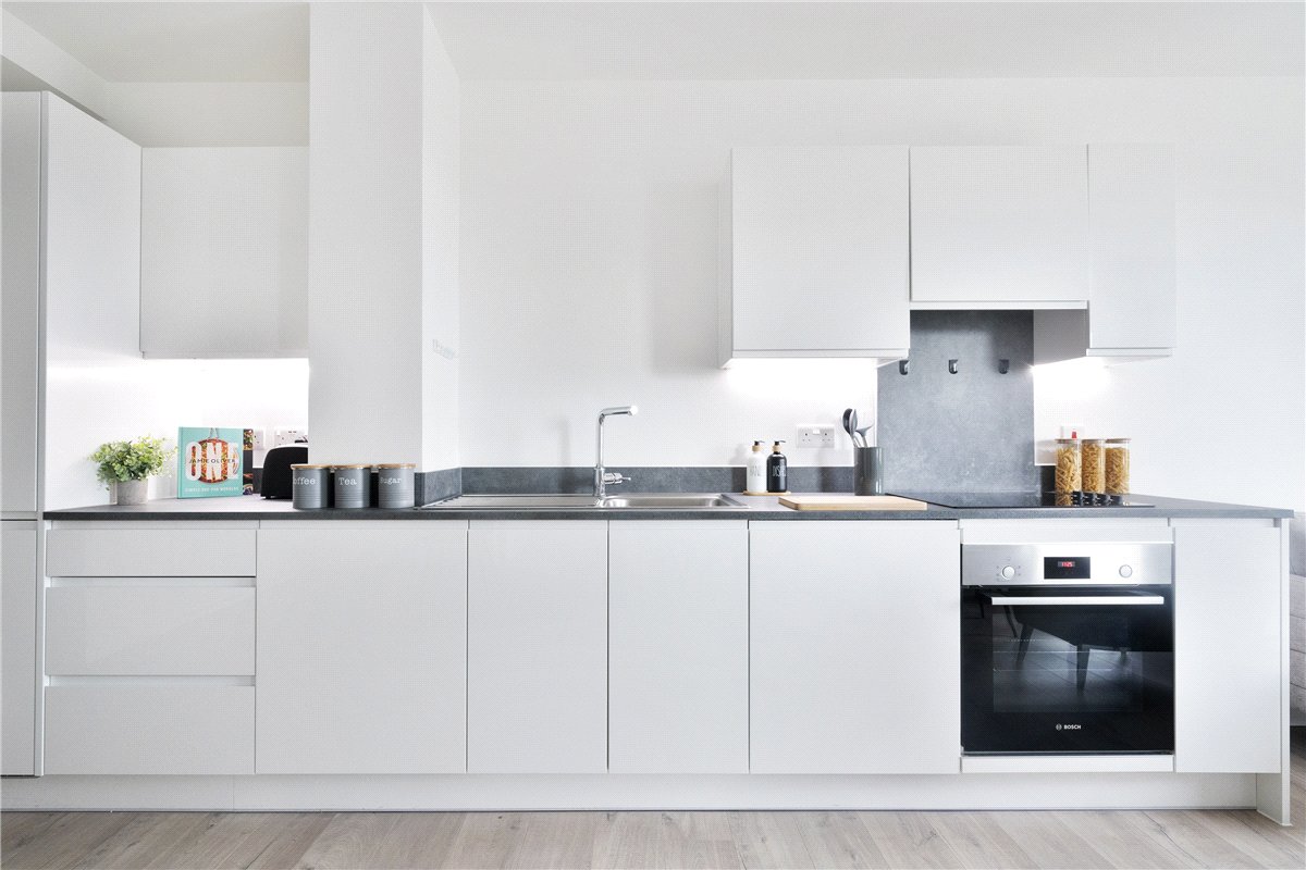 1 bedroom Flat, Heartwell Avenue, London, E16 - Let Agreed