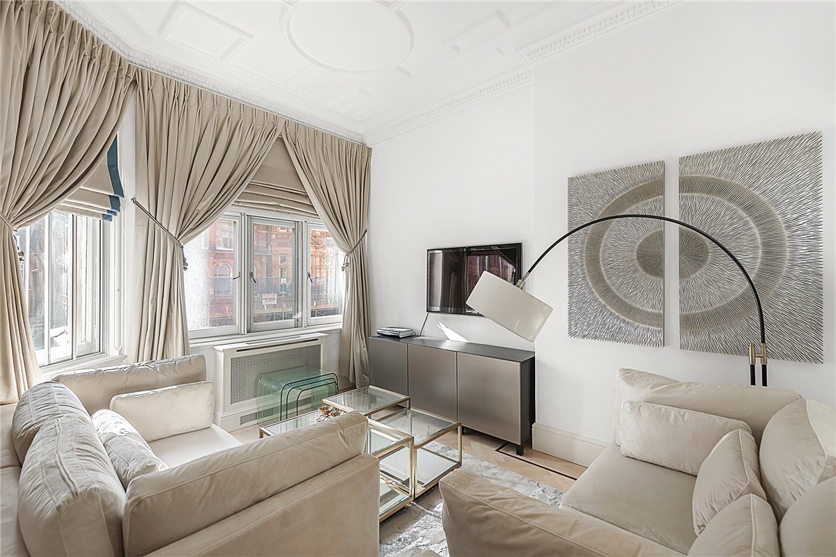 1 bedroom Flat, Carlos Place, Mayfair, W1K - Available, Image 2