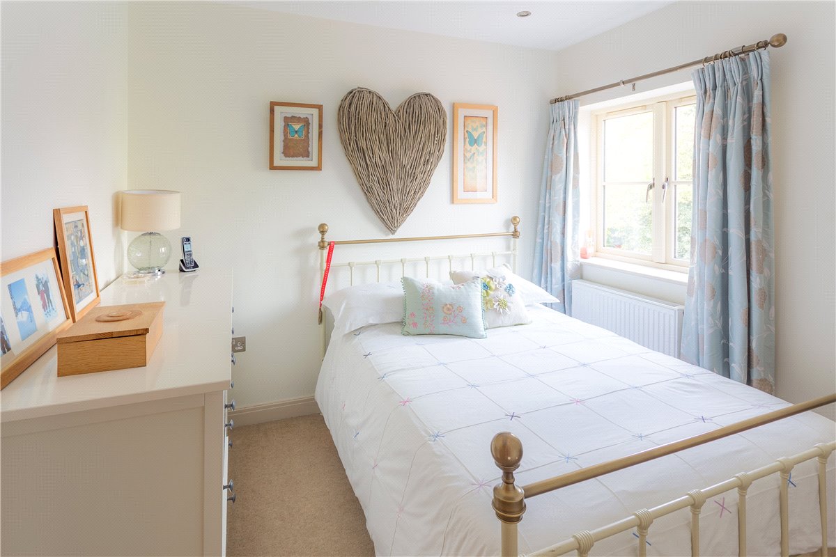 4 bedroom House, Manningford Abbots, Pewsey, SN9 - , Image 10