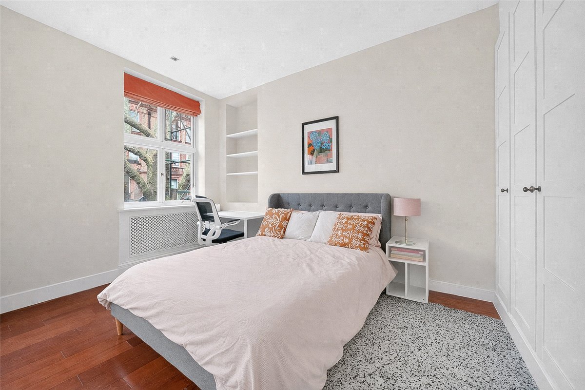 3 bedroom Flat, Harrington Gardens, London, SW7 - Available, Image 5