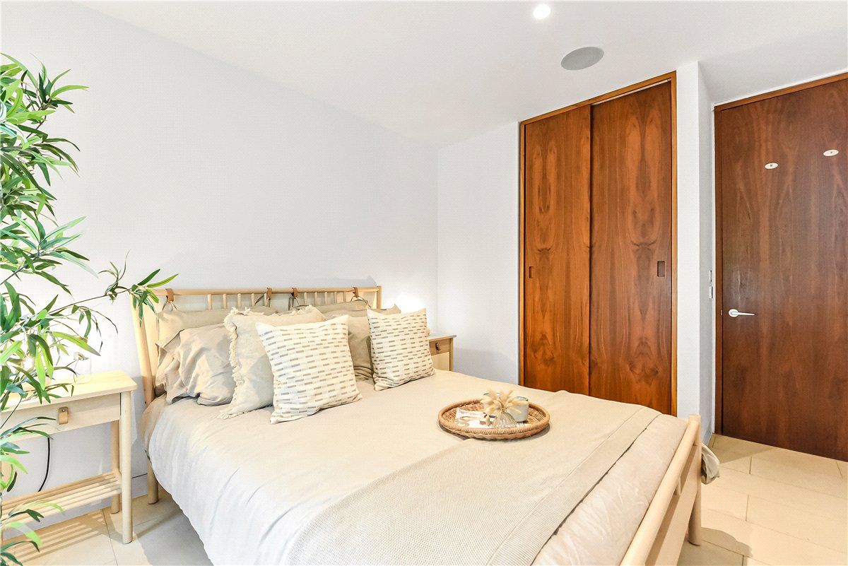 2 bedroom Flat, Latitude House, Oval Road, NW1 - Available, Image 7