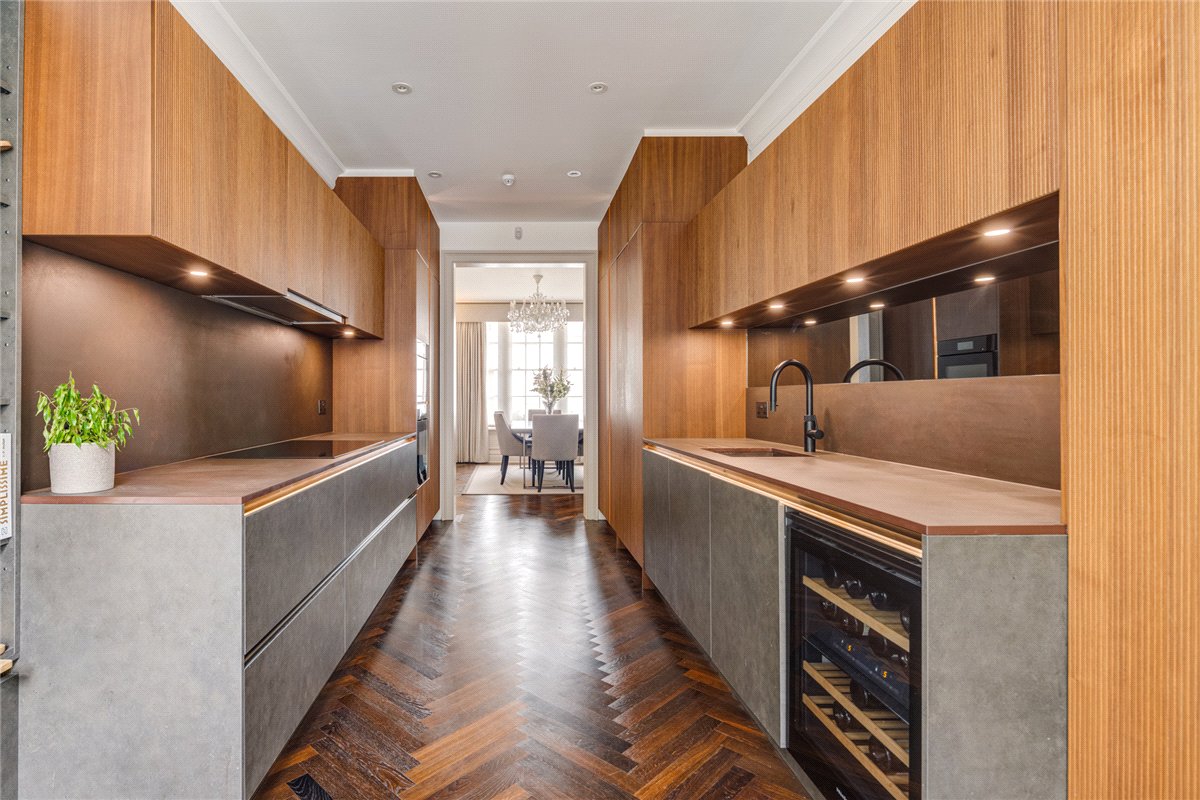 5 bedroom House, Cadogan Place, Belgravia, SW1X - Available, Image 1