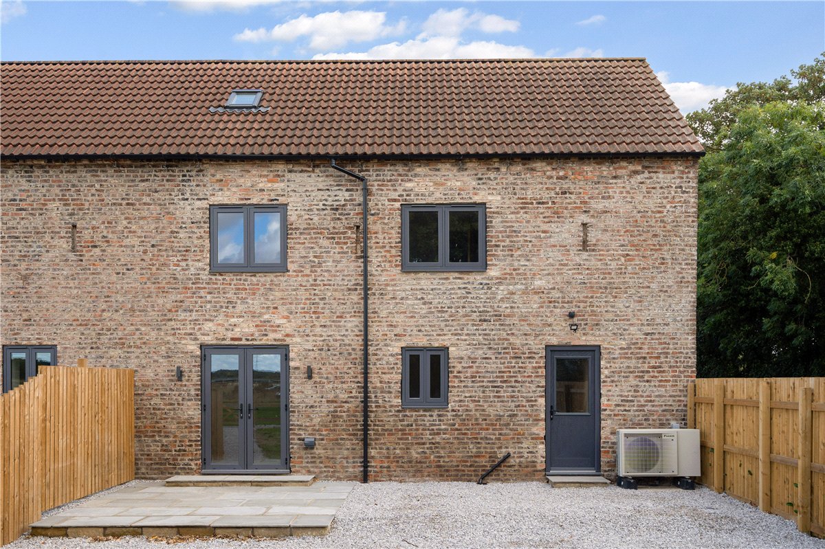 4 bedroom Cottage, Camela Lane, Camblesforth, YO8 - Available, Image 26