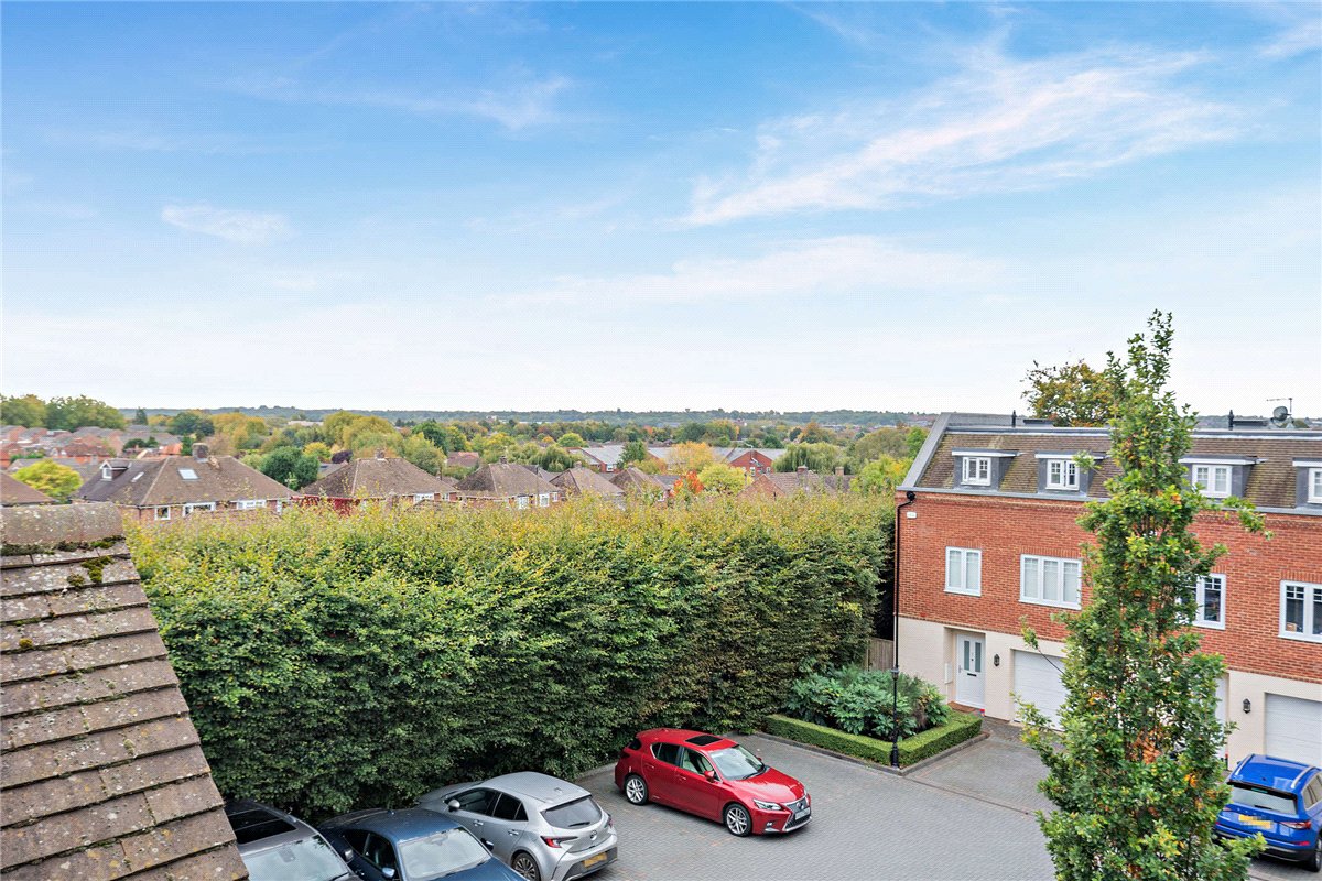 2 bedroom Flat, The Dolmans, Shaw, RG14 - Sold, Image 22