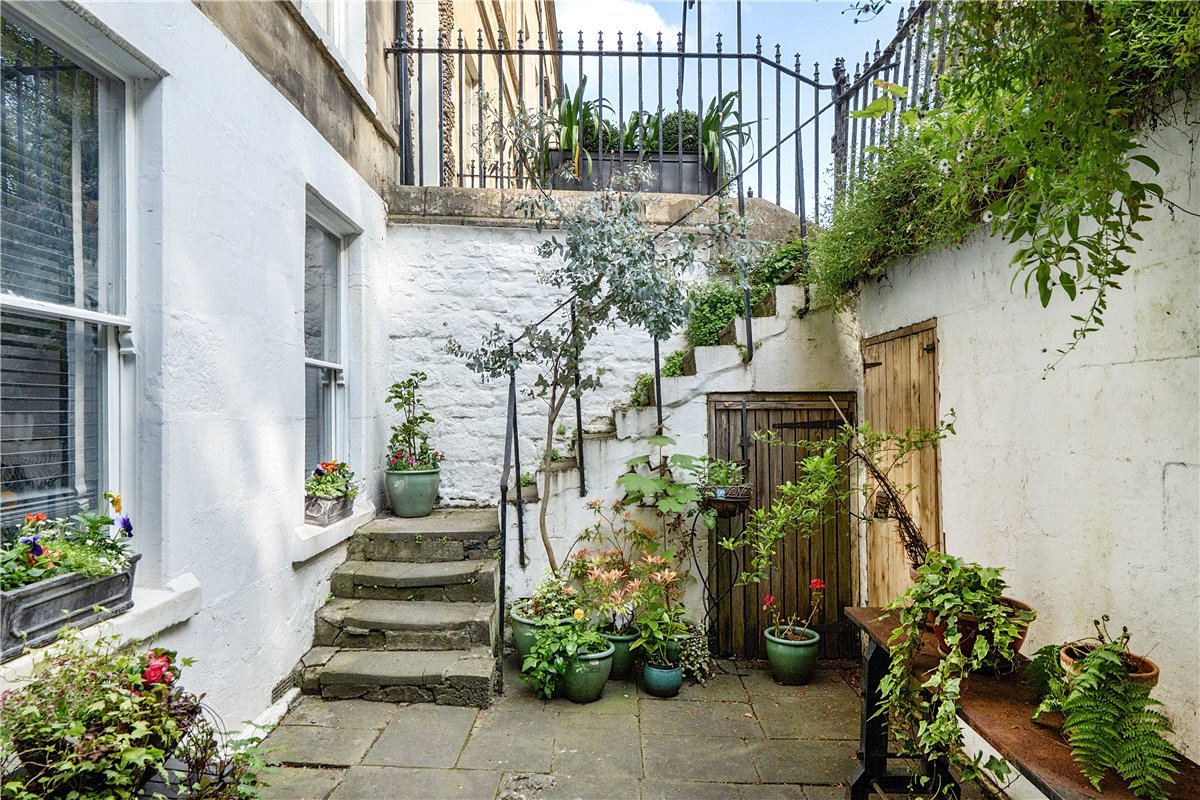 2 bedroom Flat, Sydney Place, Bath, BA2 - Available, Image 3