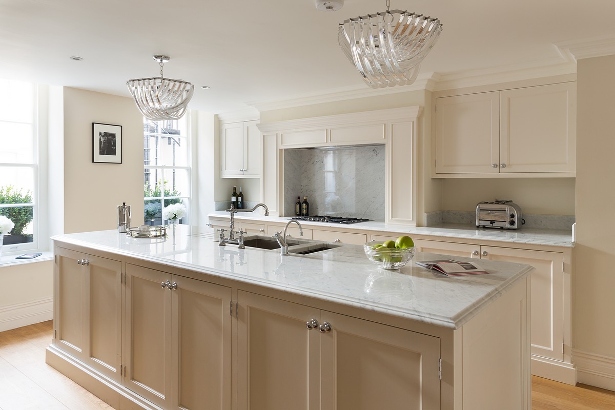 6 bedroom House, Upper Brook Street, Mayfair, W1K - Available, Image 18