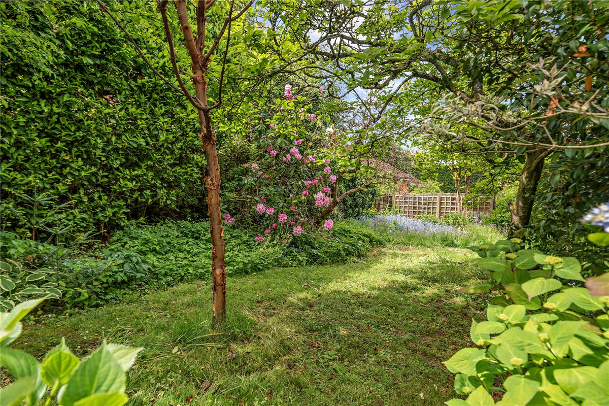 5 bedroom House, Andover Road, Newbury, RG14 - Available, Image 21