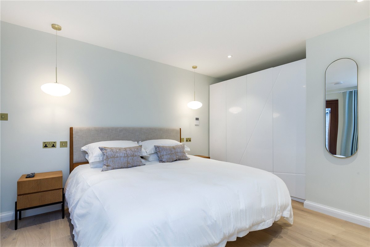3 bedroom Maisonette, Cornwall Gardens, South Kensington, SW7 - Available, Image 14