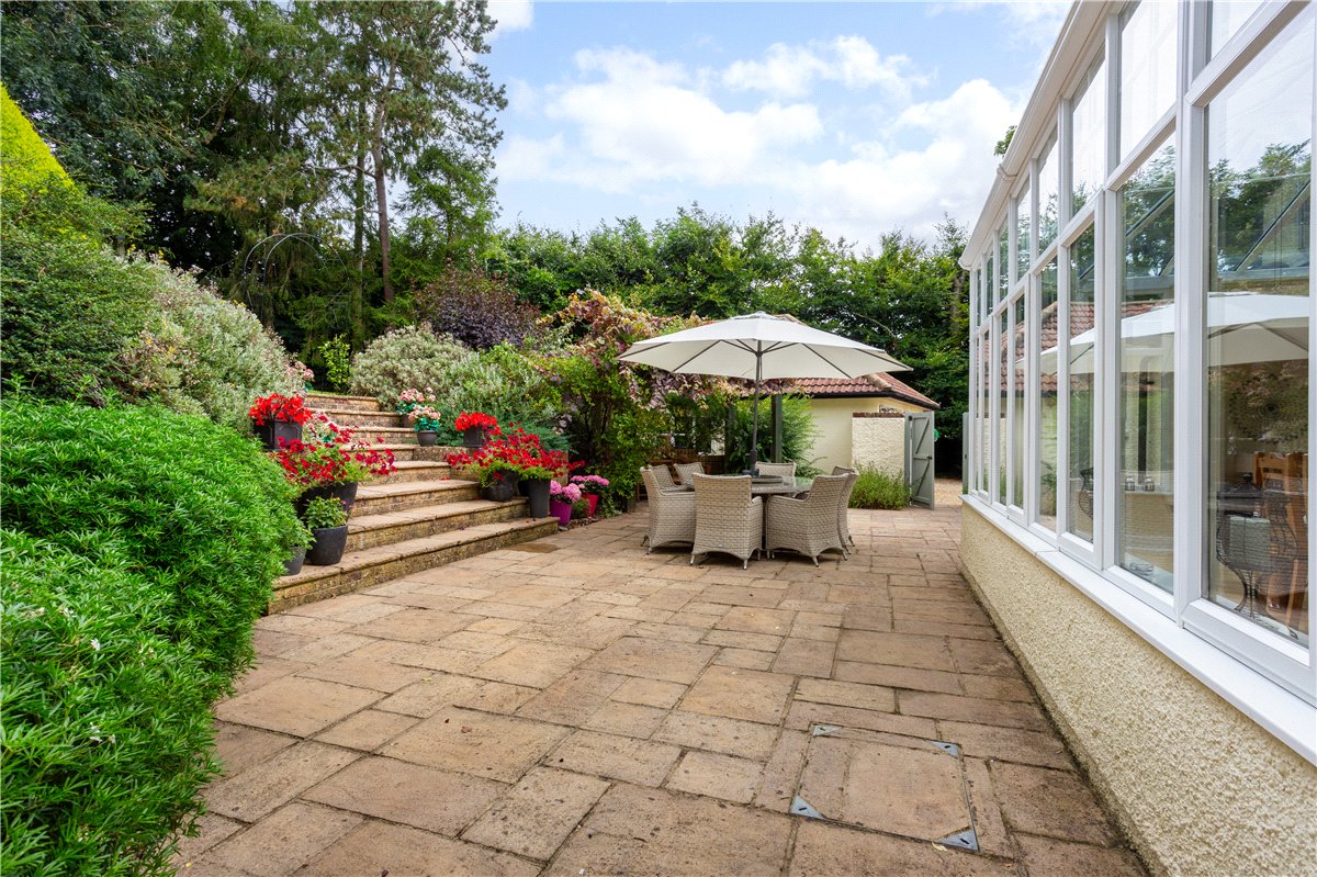 6 bedroom House, Bath Road, Marlborough, SN8 - Available, Image 23