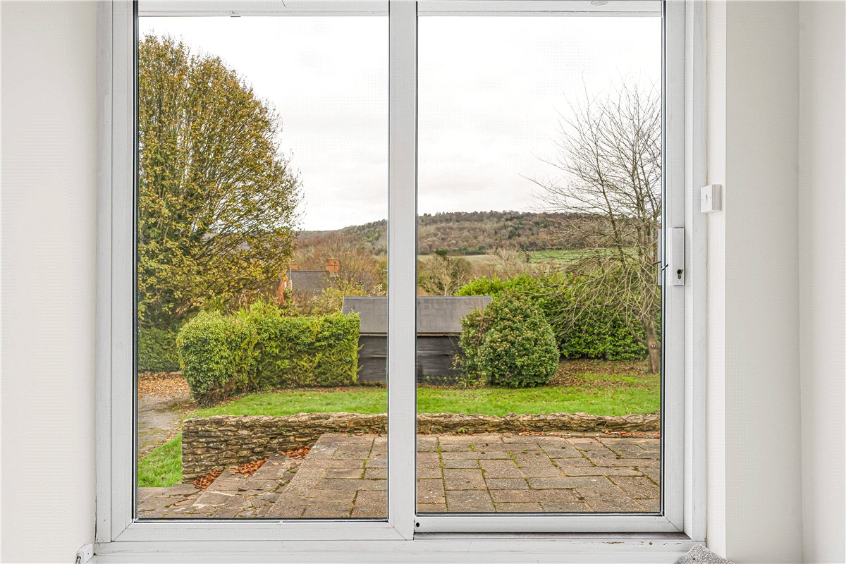 4 bedroom Bungalow, South Street, Wendover, HP22 - Available, Image 10