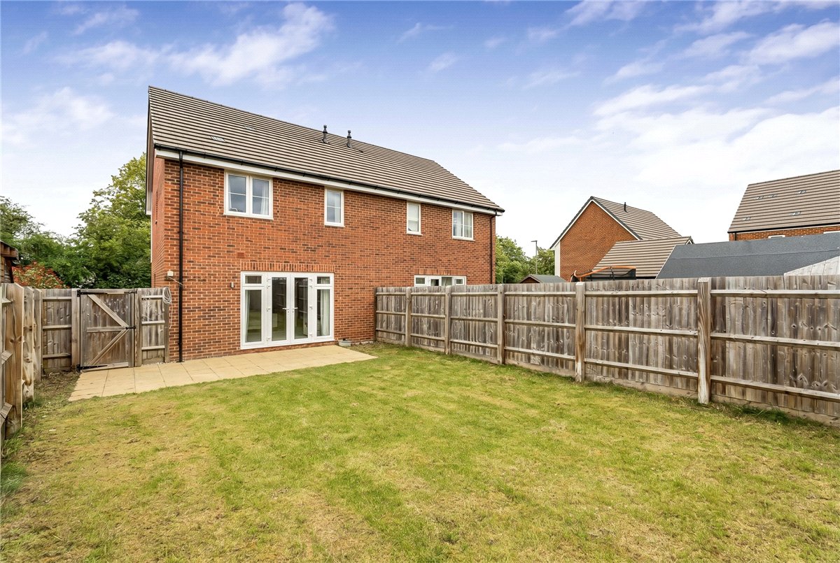 3 bedroom House, Sydney Street, Aylesbury, HP21 - Let Agreed, Image 1