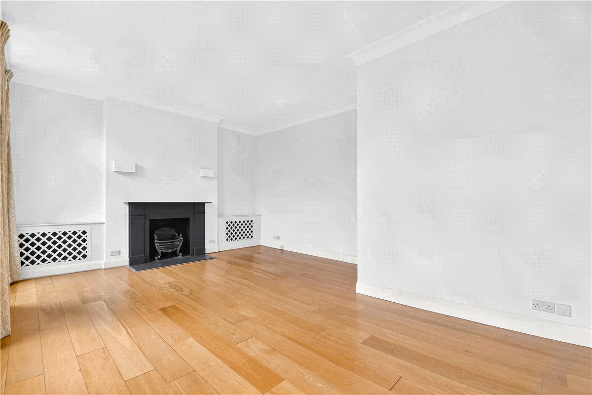 2 bedroom Flat, Brompton Road, Knightsbridge, SW3 - Available, Image 2