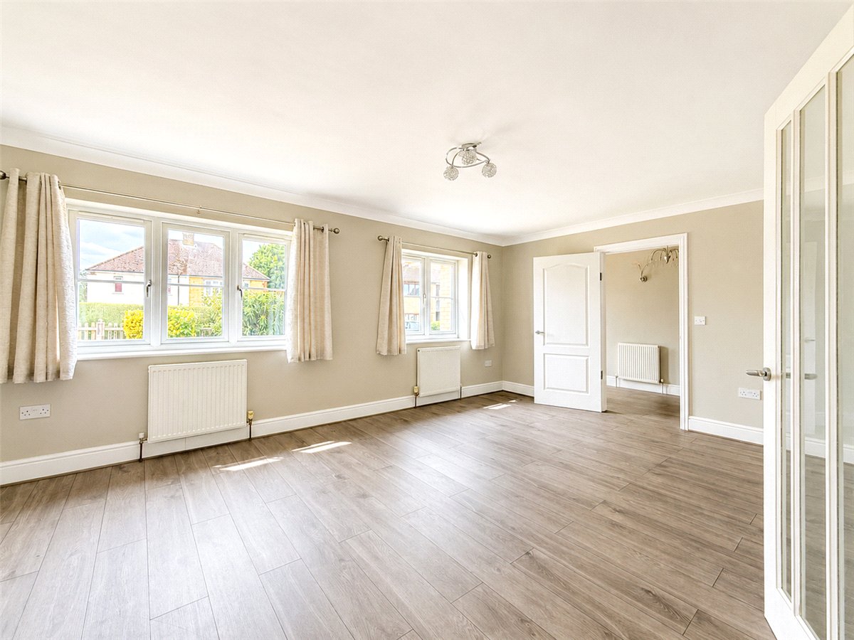 4 bedroom Bungalow, High Street, Longstanton, CB24 - Available, Image 1