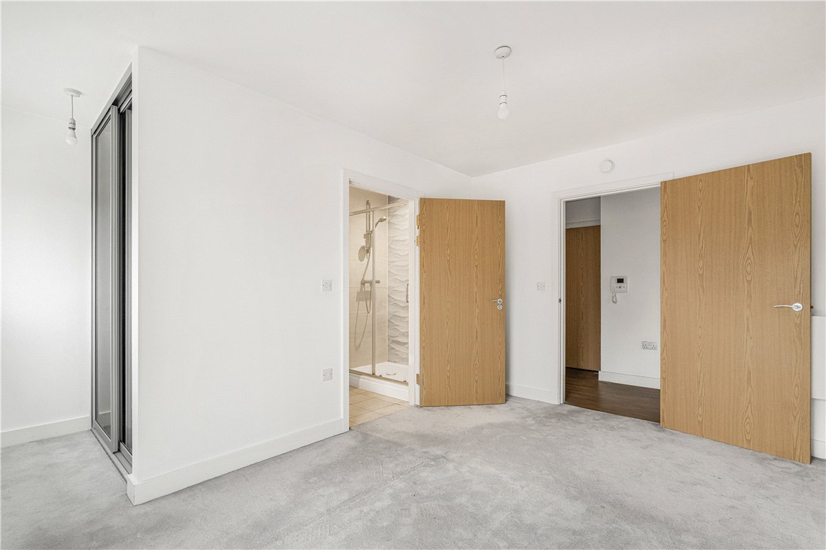 2 bedroom Flat, Atlas Way, Oakgrove, MK10 - Available, Image 7