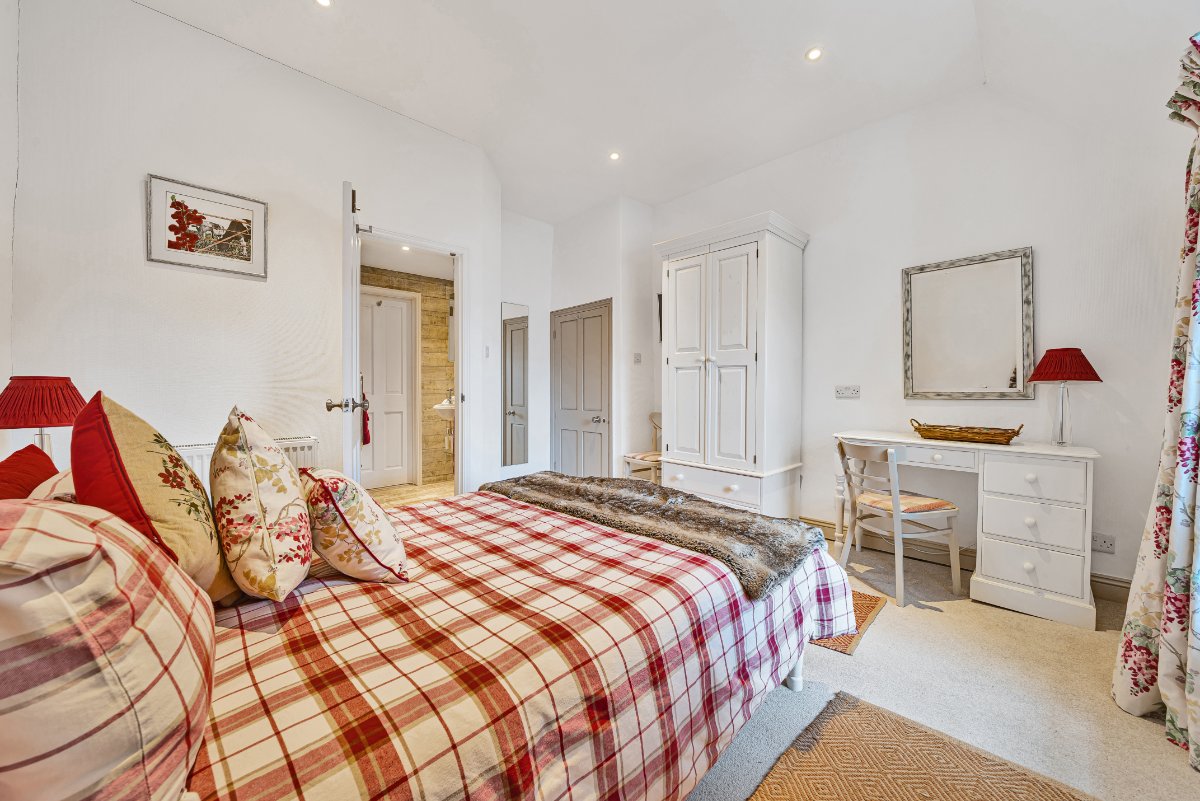 5 bedroom House, Lender Lane, Mullion, TR12 - Available, Image 16