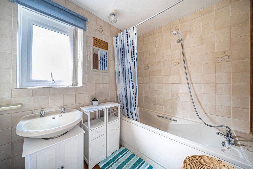 3 bedroom House, Garbett Road, Winchester, SO23 - Sold, Image 3