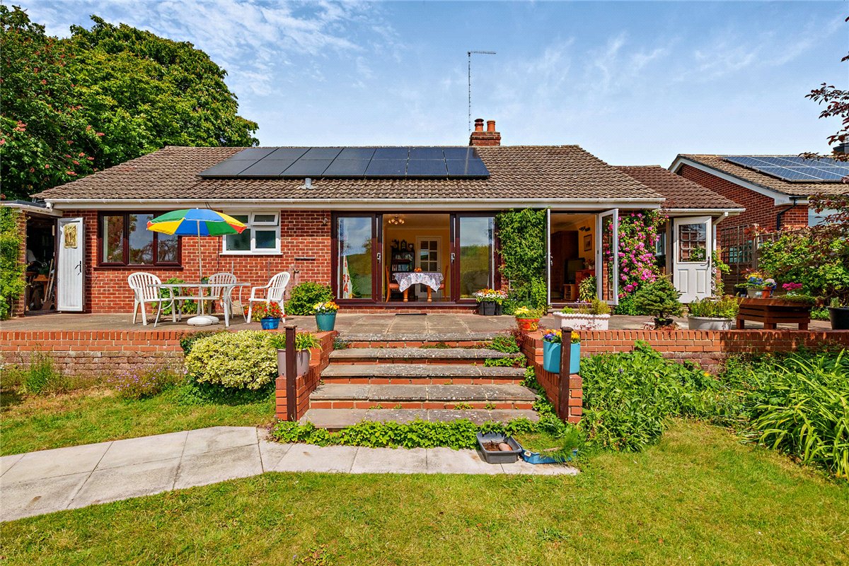 3 bedroom Bungalow, Downs Close, Eastbury, RG17 - Available, Image 24