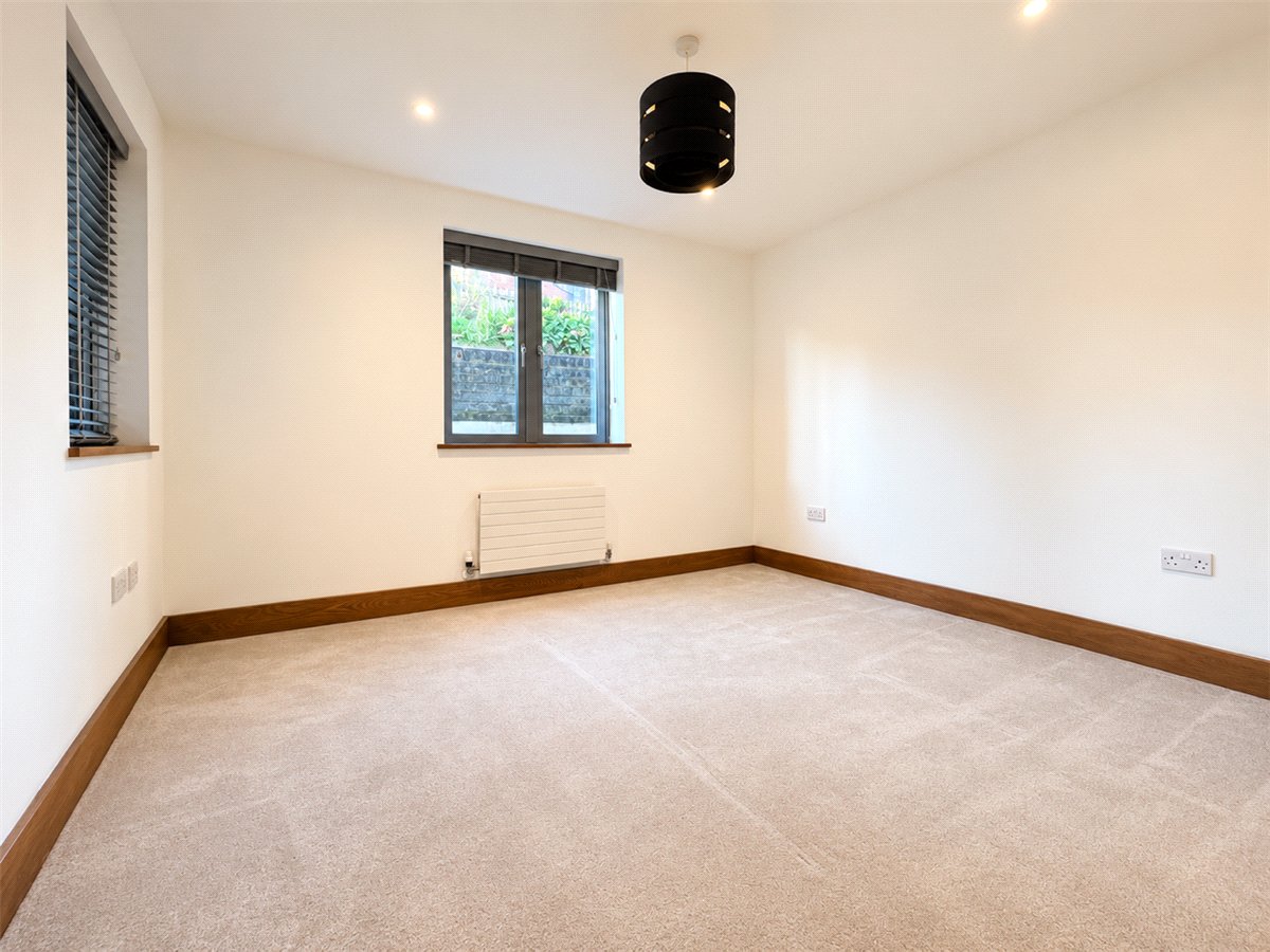 2 bedroom Flat, Highcliffe Road, Winchester, SO23 - Available, Image 5