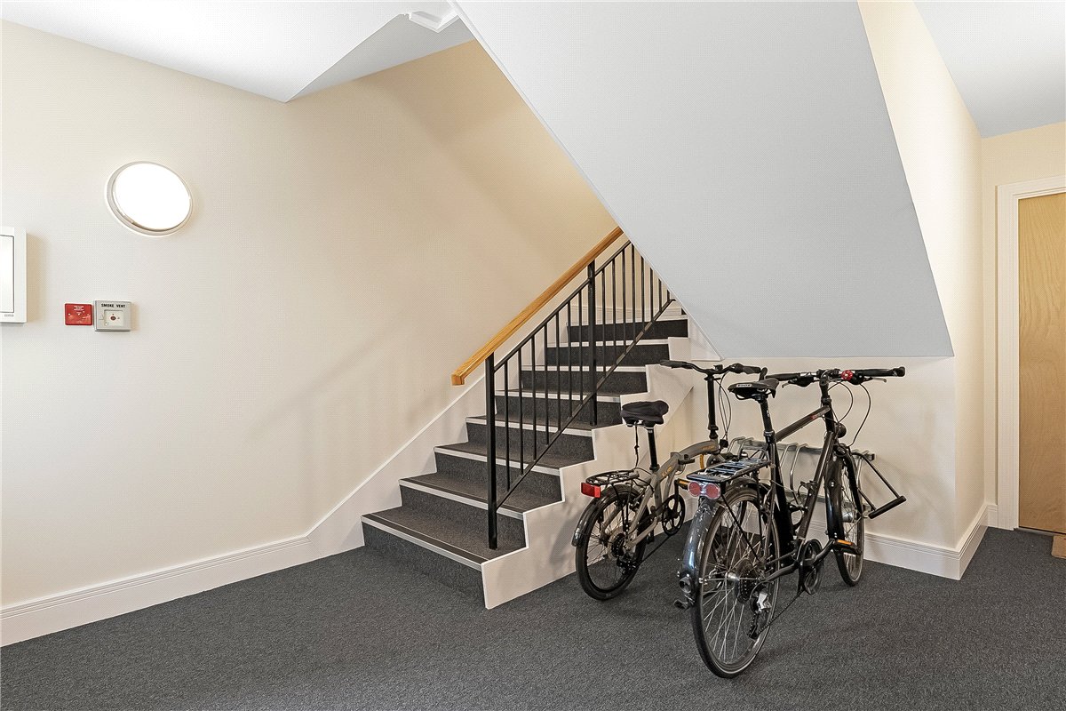 2 bedroom Flat, Pavilion Square, London, SW17 - Available, Image 6