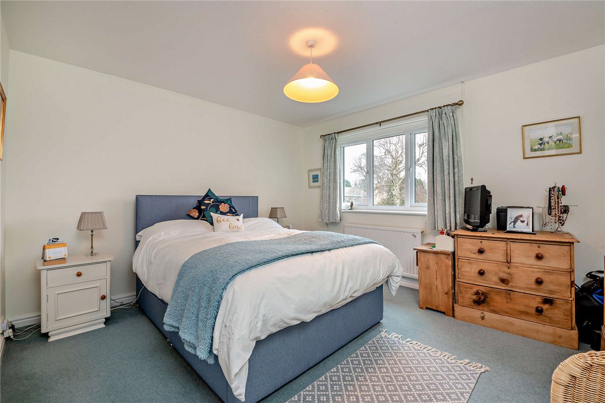 3 bedroom House, The Dell, Vernham Dean, SP11 - Available, Image 11