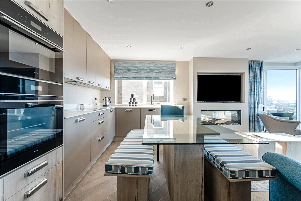 3 bedroom Flat, Farne House, 12 Crewe Street, NE68 - Available, Image 5