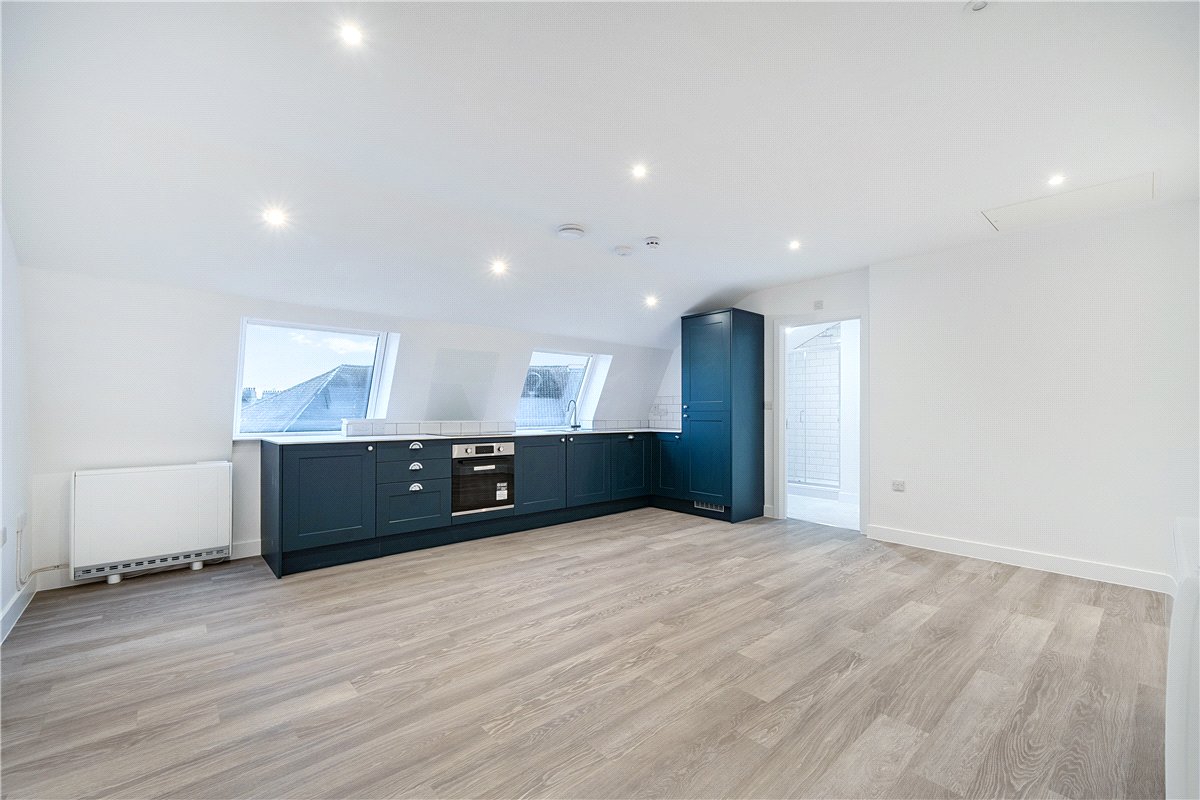 2 bedroom Flat, Palace Yard Mews, Bath, BA1 - Let Agreed, Image 4
