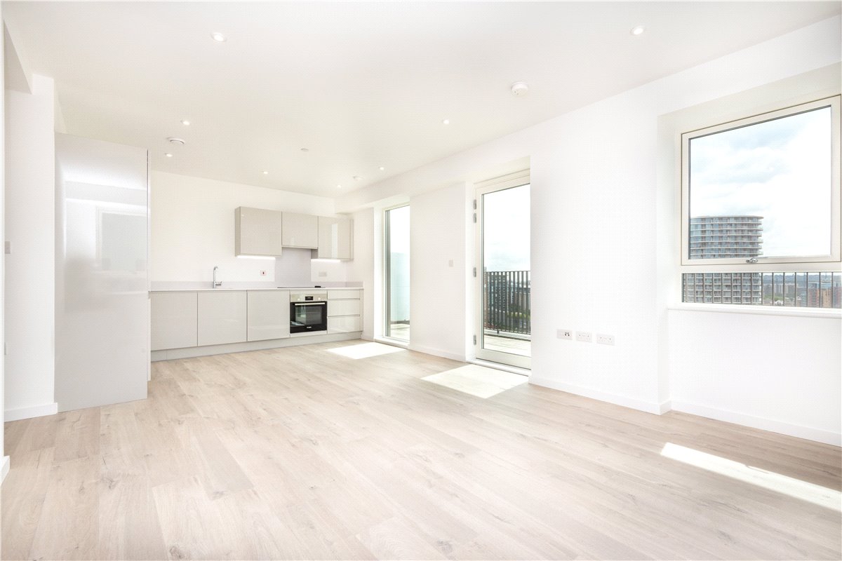 2 bedroom Flat, Heartwell Avenue, London, E16 - Let Agreed