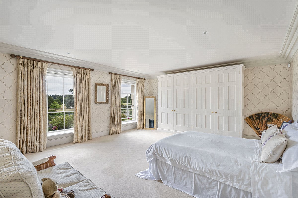 3 bedroom Flat, Burton Park, Duncton, GU28 - Available, Image 10