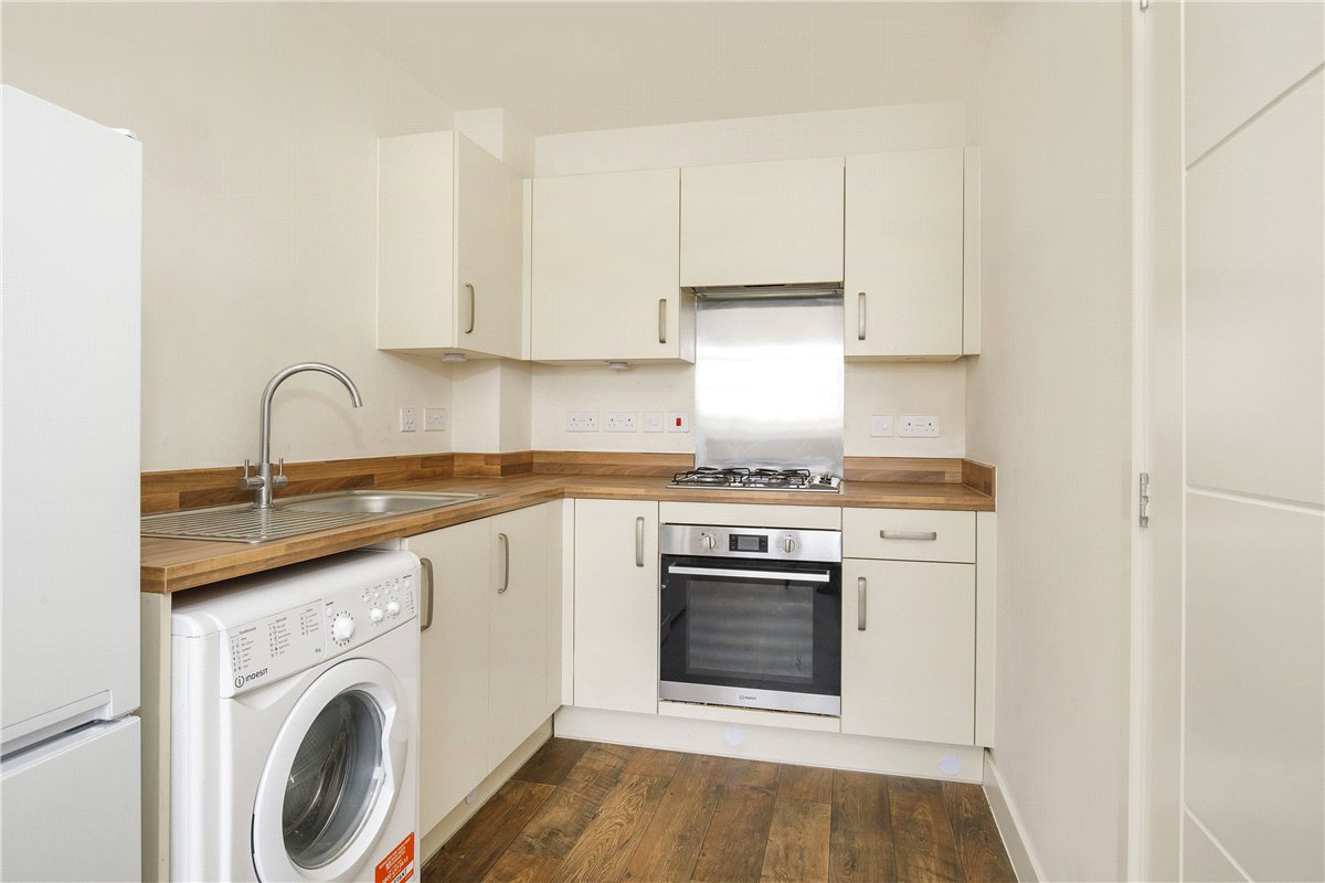 2 bedroom House, Heather Drive, Pontefract, WF8 - , Image 1