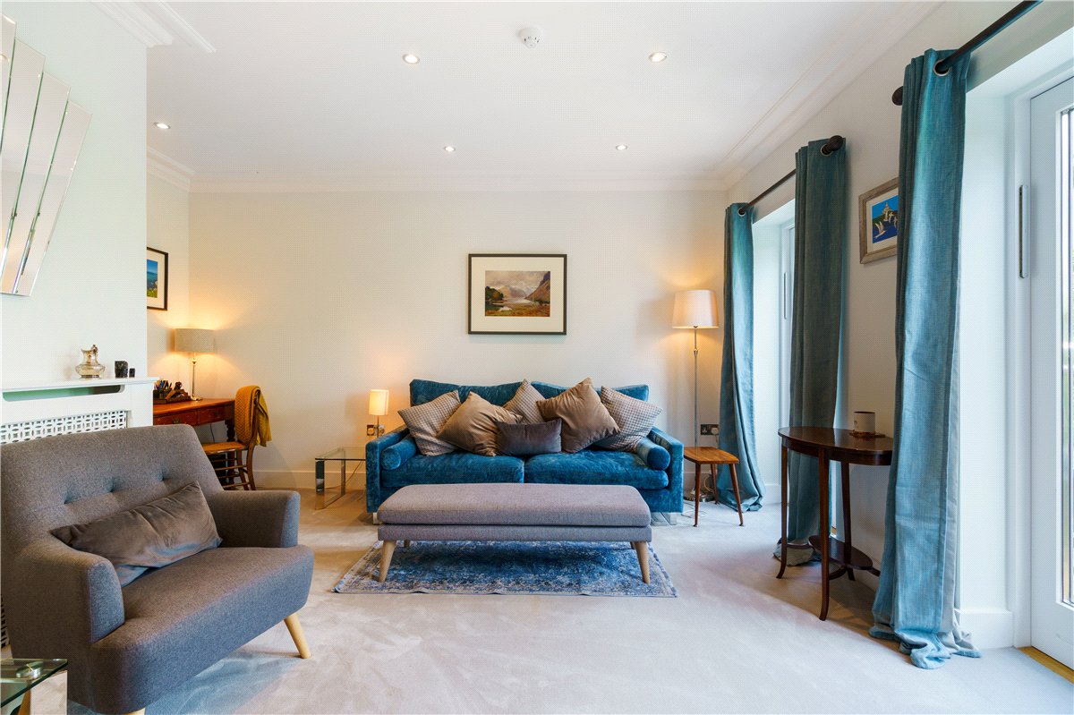4 bedroom House, Kings Pool Walk, York, YO1 - Available, Image 1