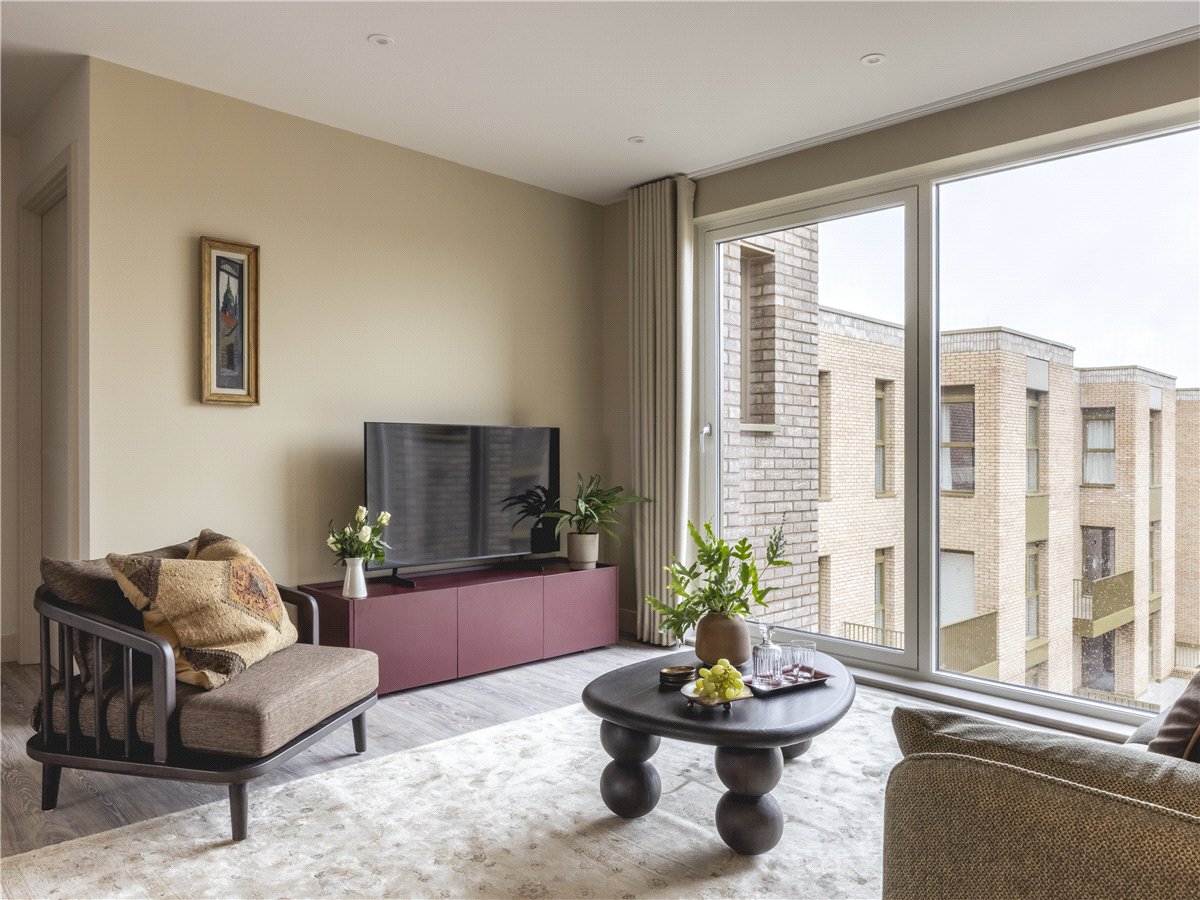 3 bedroom Flat, Milne Avenue, Cambridge, CB3 - Available, Image 3