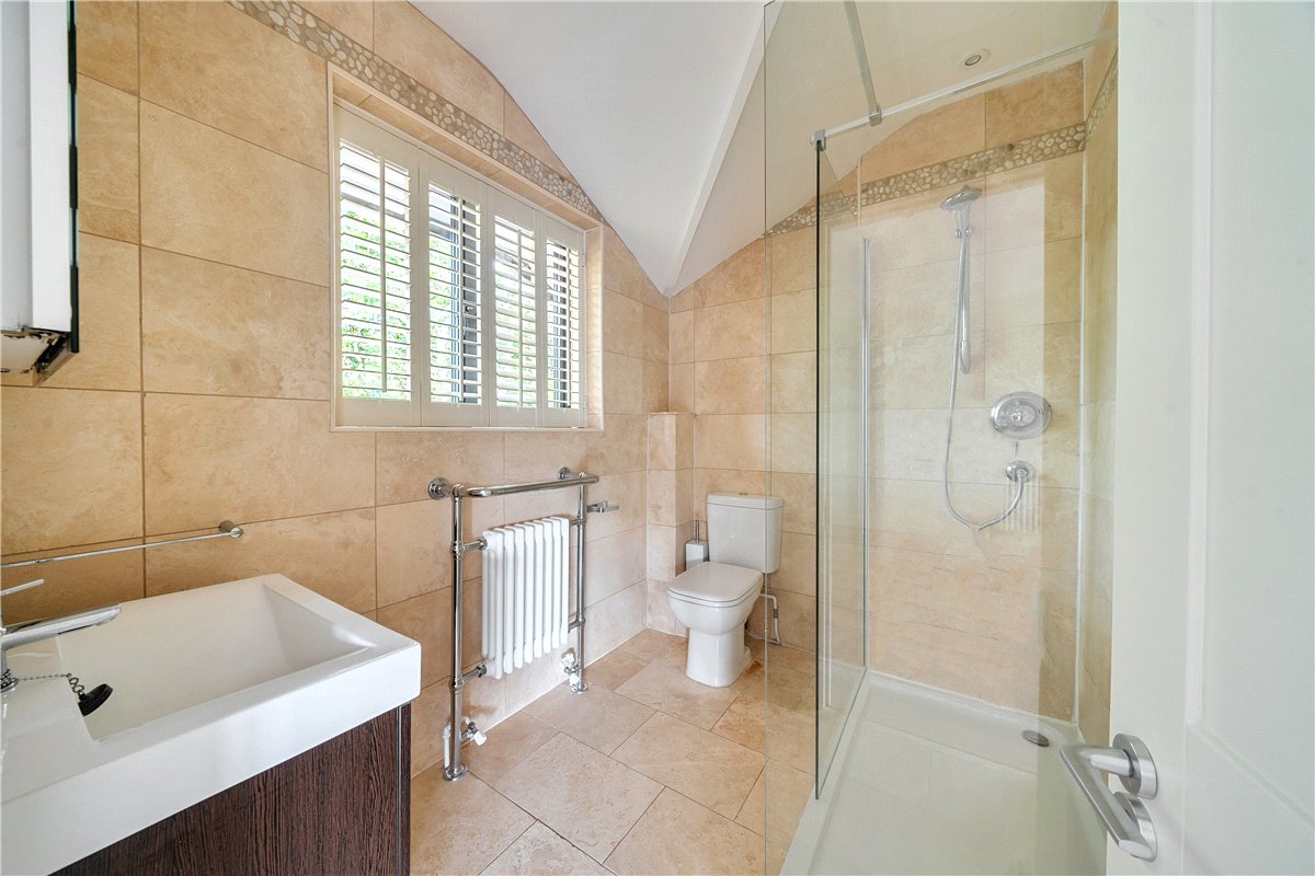 3 bedroom Bungalow, Cardigan Road, Marlborough, SN8 - Available, Image 7