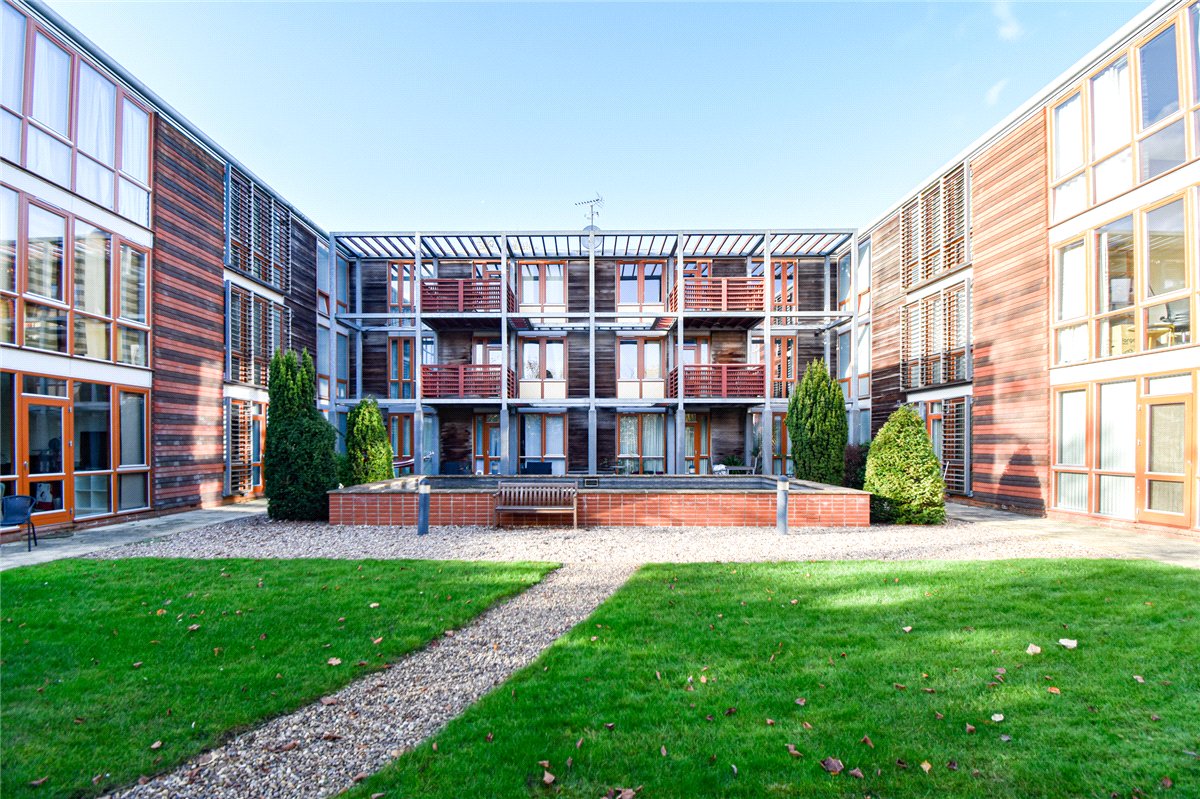 2 bedroom Flat, Meadowcroft, Cambridge, CB4 - Let Agreed