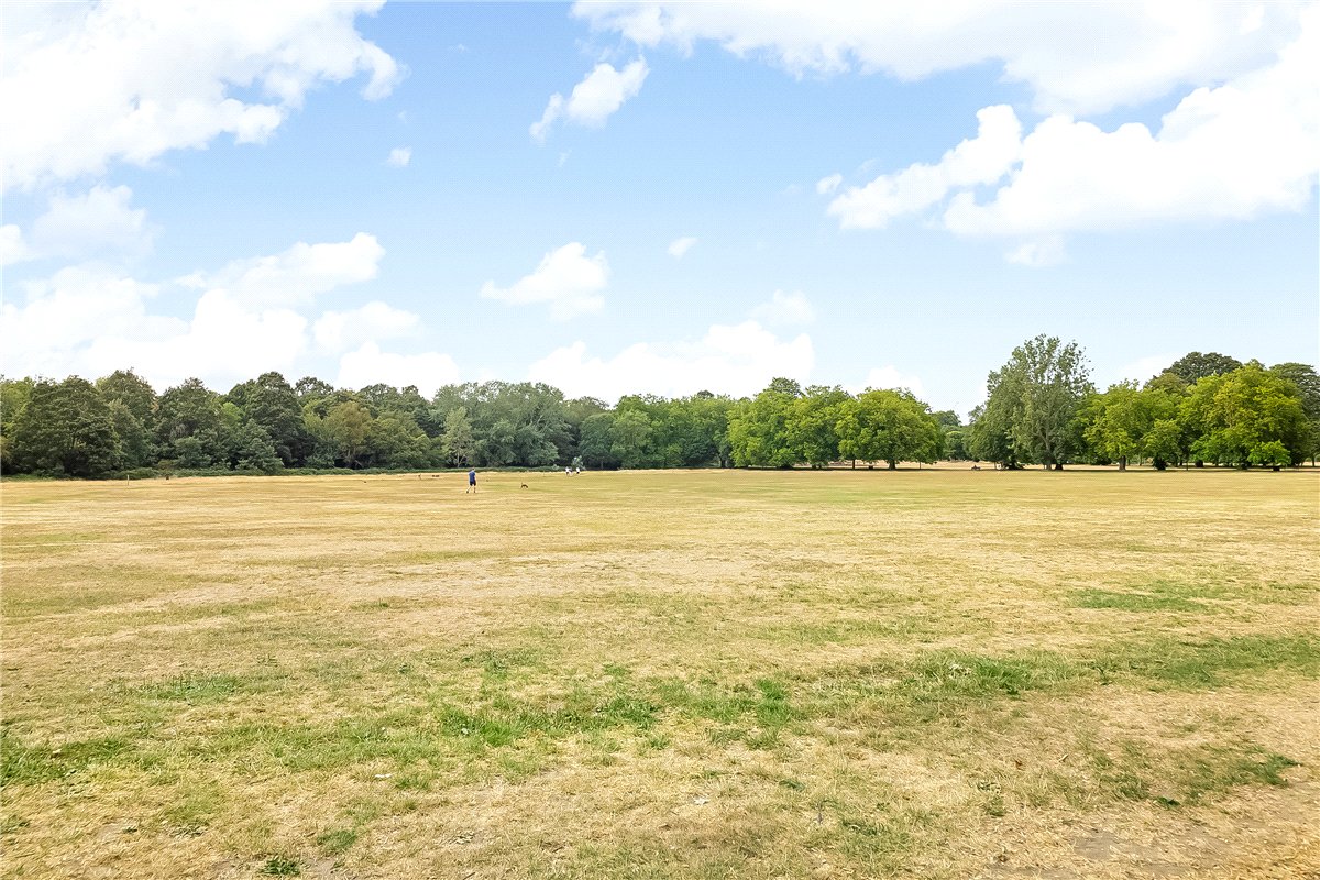 2 bedroom Flat, St. James's Drive, London, SW12 - Available, Image 12