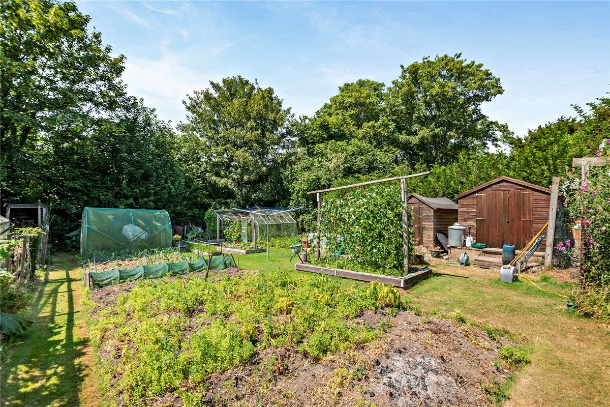 4 bedroom House, Overton Road, Micheldever Station, SO21 - Available, Image 14