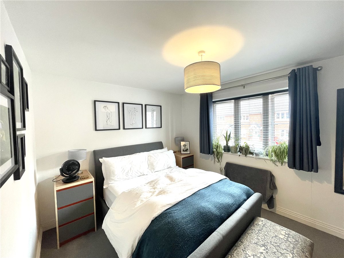 2 bedroom House, Merevale Close, Daventry, NN11 - , Image 2